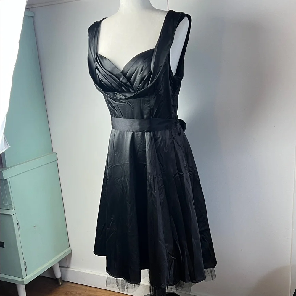 H&R Black Satin Cocktail Dress with sweetheart neckline and ribbon belt - Picture 3 of 11